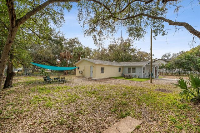 4105 E KNOLLWOOD STREET, Tampa, FL 33610
