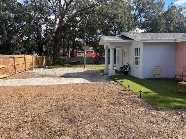 4105 E KNOLLWOOD STREET, Tampa, FL 33610