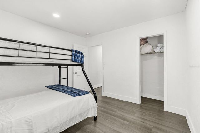 4105 E KNOLLWOOD STREET, Tampa, FL 33610