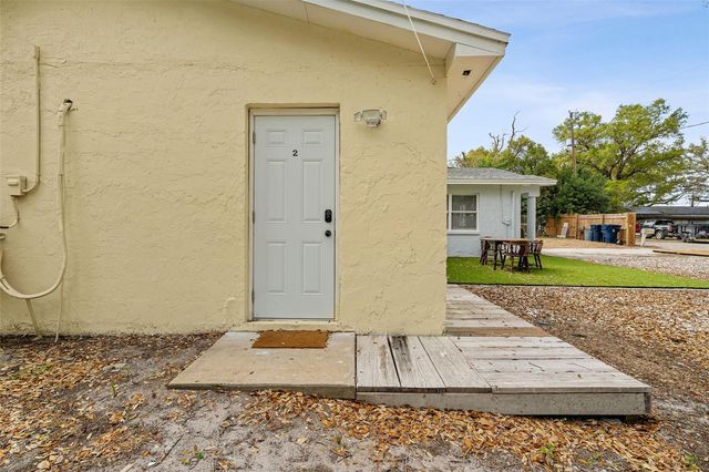 4105 E KNOLLWOOD STREET, Tampa, FL 33610