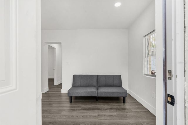 4105 E KNOLLWOOD STREET, Tampa, FL 33610