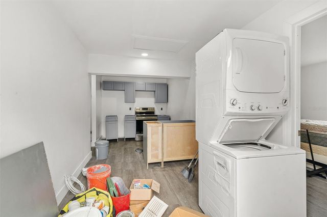 4105 E KNOLLWOOD STREET, Tampa, FL 33610