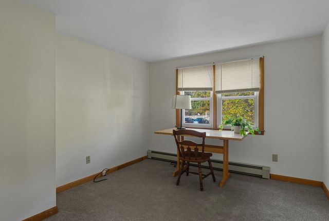 4 Vernon Avenue, Rochester, NH 03867