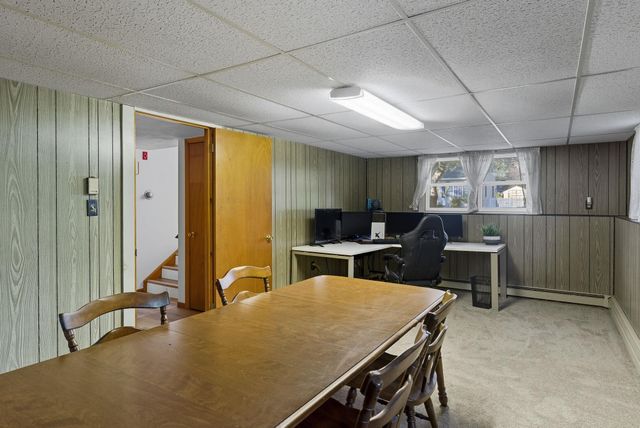 4 Vernon Avenue, Rochester, NH 03867