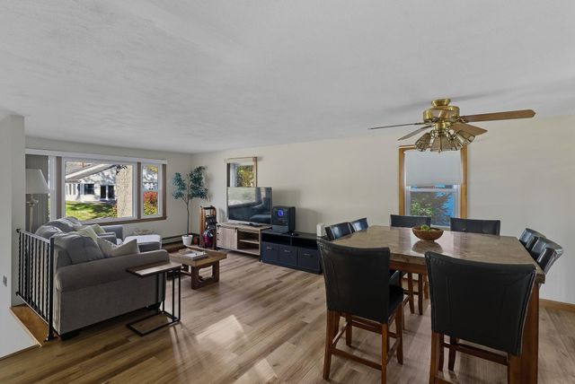 4 Vernon Avenue, Rochester, NH 03867