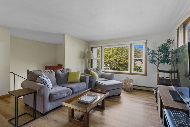 4 Vernon Avenue, Rochester, NH 03867