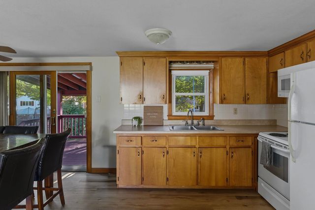 4 Vernon Avenue, Rochester, NH 03867