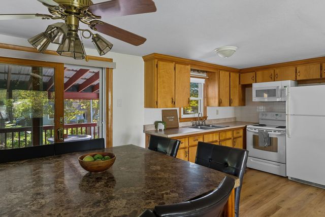 4 Vernon Avenue, Rochester, NH 03867