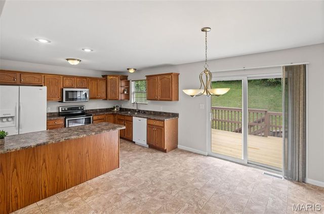 5 Summit Trails Court, Collinsville, IL 62234