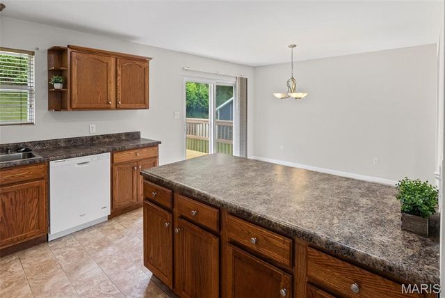 5 Summit Trails Court, Collinsville, IL 62234