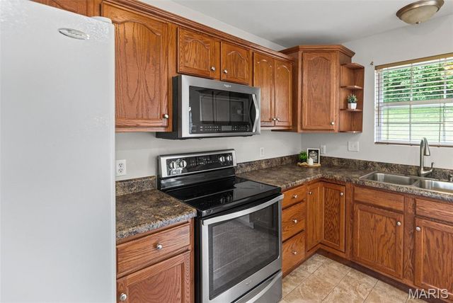 5 Summit Trails Court, Collinsville, IL 62234