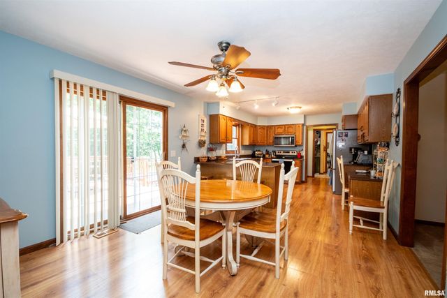 450 E TOWNHALL Road, Germantown Hills, IL 61548