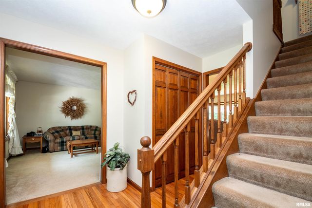 450 E TOWNHALL Road, Germantown Hills, IL 61548