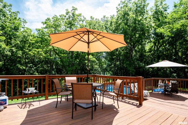 450 E TOWNHALL Road, Germantown Hills, IL 61548