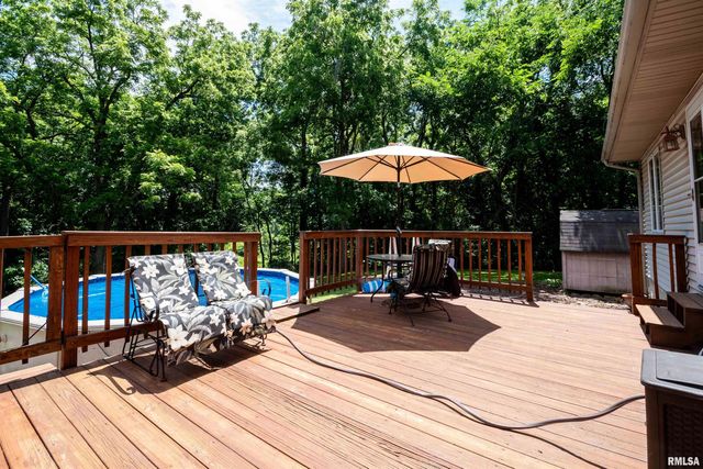 450 E TOWNHALL Road, Germantown Hills, IL 61548