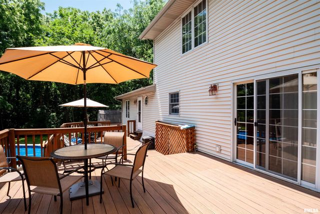 450 E TOWNHALL Road, Germantown Hills, IL 61548