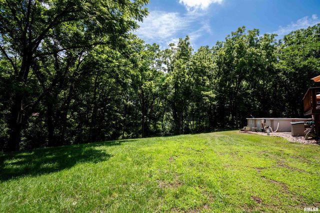 450 E TOWNHALL Road, Germantown Hills, IL 61548