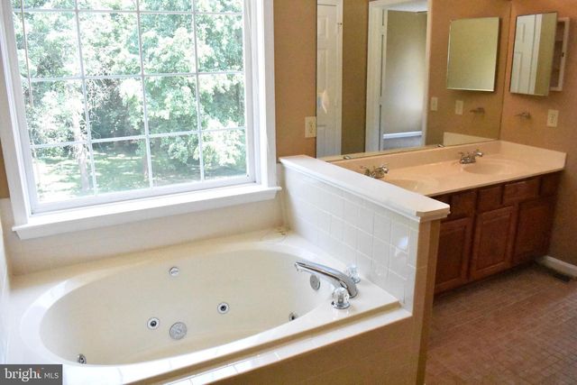 2011 SIERRA DR, Fredericksburg, VA 22405