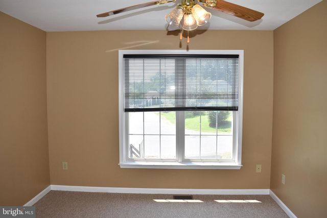 2011 SIERRA DR, Fredericksburg, VA 22405