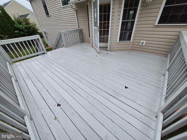 2011 SIERRA DR, Fredericksburg, VA 22405