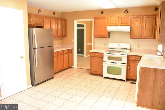 2011 SIERRA DR, Fredericksburg, VA 22405