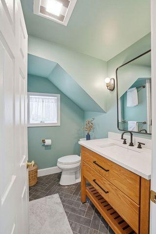 4 Short Street Pl 4, Boston, MA 02129