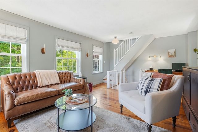 4 Short Street Pl 4, Boston, MA 02129