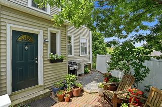 4 Short Street Pl 4, Boston, MA 02129