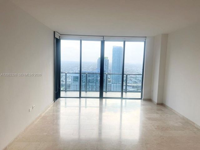 68 SE 6th St 3810, Miami, FL 33131
