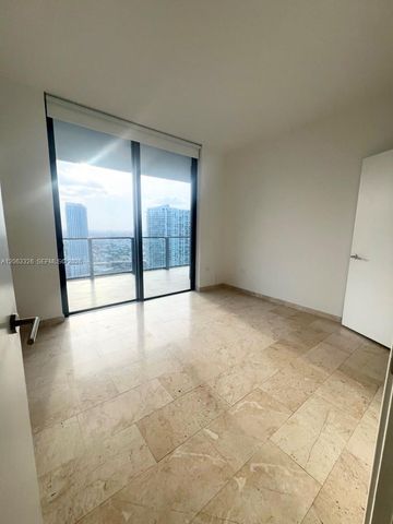 68 SE 6th St 3810, Miami, FL 33131
