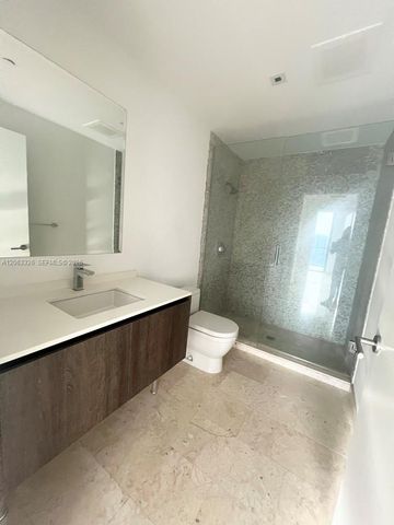 68 SE 6th St 3810, Miami, FL 33131