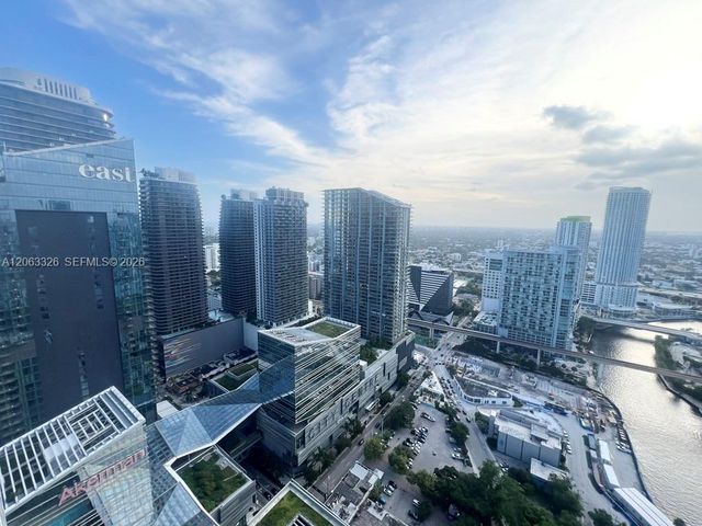 68 SE 6th St 3810, Miami, FL 33131