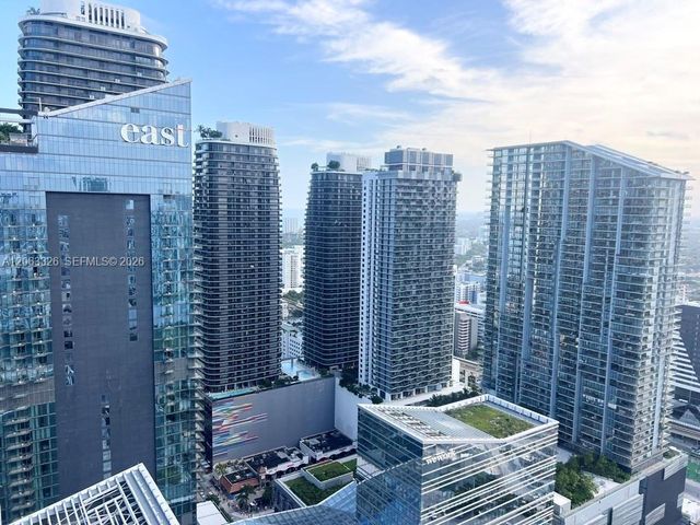 68 SE 6th St 3810, Miami, FL 33131