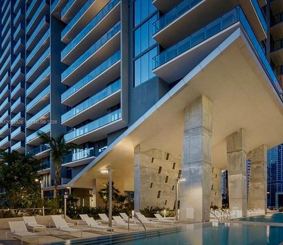 68 SE 6th St 3810, Miami, FL 33131