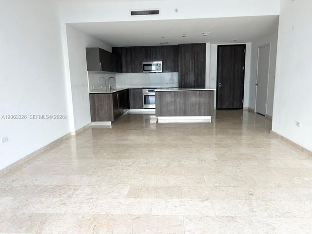 68 SE 6th St 3810, Miami, FL 33131