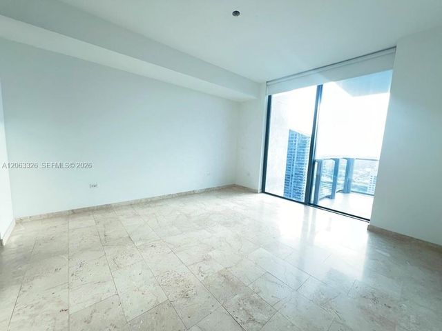 68 SE 6th St 3810, Miami, FL 33131