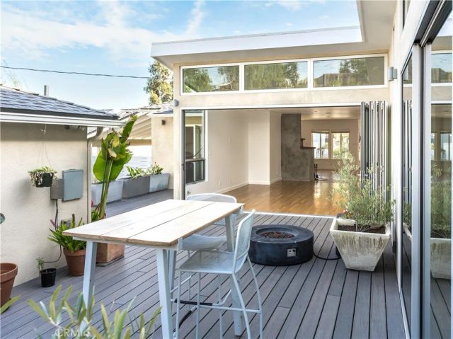 6039 W 76th Street, Los Angeles, CA 90045