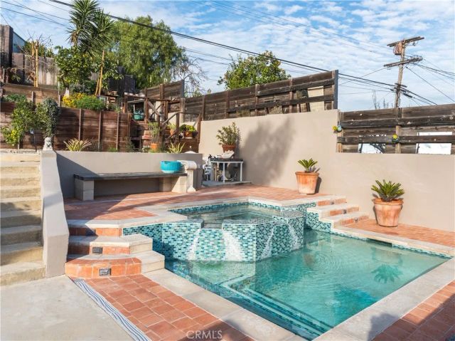 6039 W 76th Street, Los Angeles, CA 90045