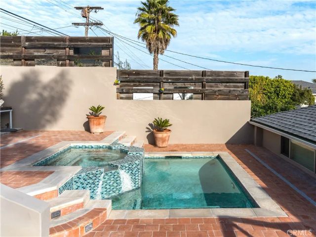 6039 W 76th Street, Los Angeles, CA 90045