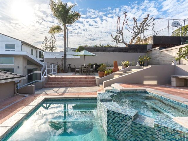 6039 W 76th Street, Los Angeles, CA 90045