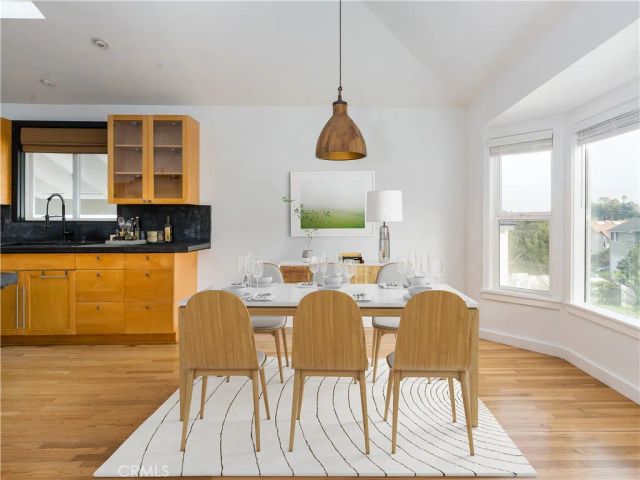 6039 W 76th Street, Los Angeles, CA 90045