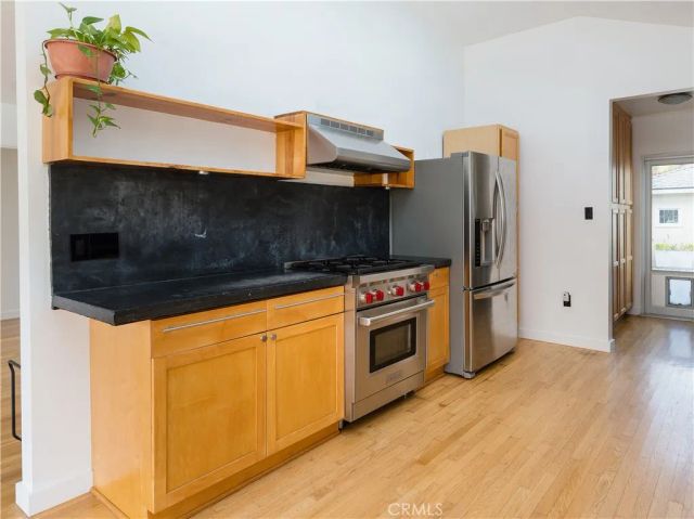 6039 W 76th Street, Los Angeles, CA 90045