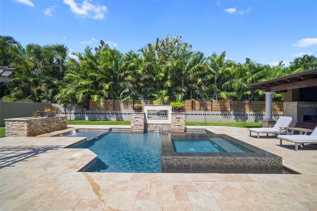 6129 LEELAND STREET S, St Petersburg, FL 33715