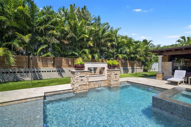 6129 LEELAND STREET S, St Petersburg, FL 33715