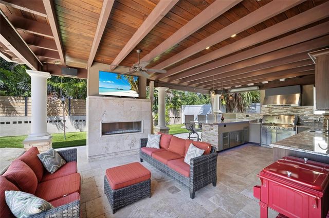 6129 LEELAND STREET S, St Petersburg, FL 33715