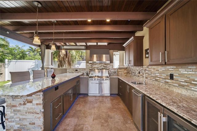 6129 LEELAND STREET S, St Petersburg, FL 33715