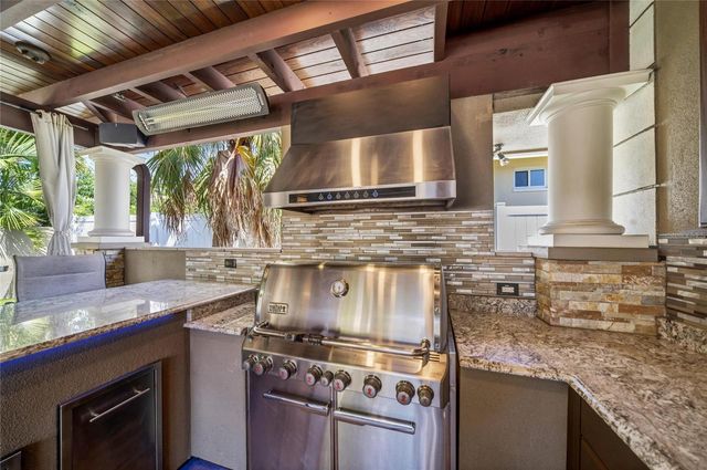 6129 LEELAND STREET S, St Petersburg, FL 33715