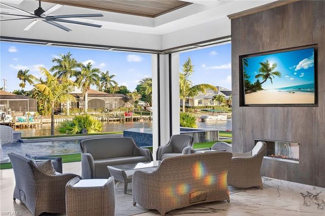 105 SW 51st TER, Cape Coral, FL 33914