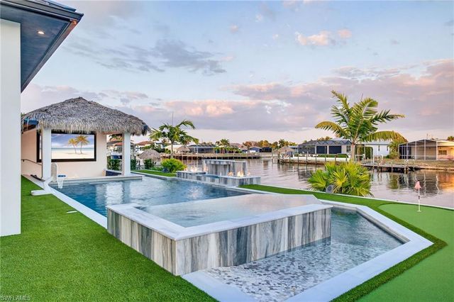 105 SW 51st TER, Cape Coral, FL 33914