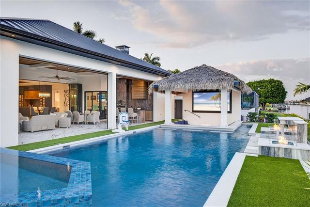 105 SW 51st TER, Cape Coral, FL 33914